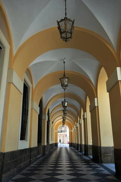 Fragment of a building in the ancient city of Cadiz — Stock Photo, Image