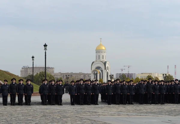 Cadetes de polícia em Poklonnaya Hill Moscou — Fotografia de Stock
