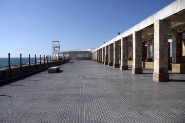 Cadiz, İspanya - 5 Temmuz 2011: eski deniz şehir Cadiz, limanda