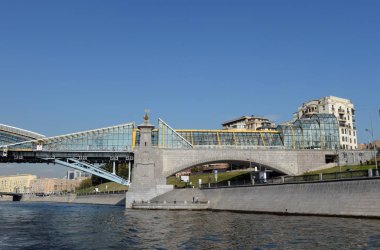  Bogdan Khmelnitsky yaya köprüsü Moskova Nehri