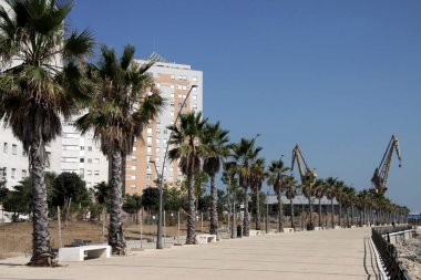 Cadiz, İspanya - 5 Temmuz 2011: Dolgu Cadiz eski deniz şehir içinde