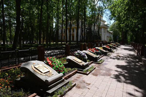 Vitebsk Wit Rusland Juli 2016 Memorial Alley Begrafenis Van Soldaten — Stockfoto