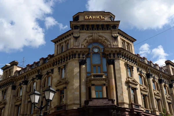 Банк старої будівлі на вулиці Rozhdestvenka у Москві — стокове фото