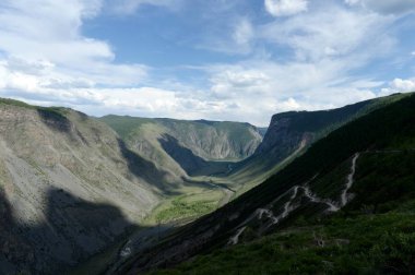  Pass Katu-Yaryk görüntüleyin. Altay Cumhuriyeti. Sibirya