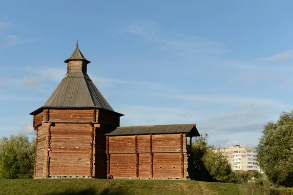 Moss věž v Sumské vězení v Kolomenskoye, Moskva — Stock fotografie