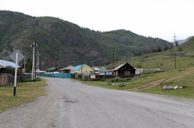  Köyün Aktash Altay Cumhuriyeti eteklerinde
