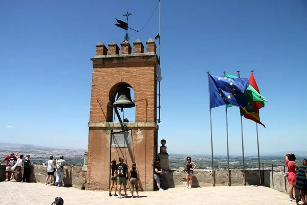 Granada Spanien Juli 2011 Touristen Den Wänden Der Alcazaba Festung — Stockfoto