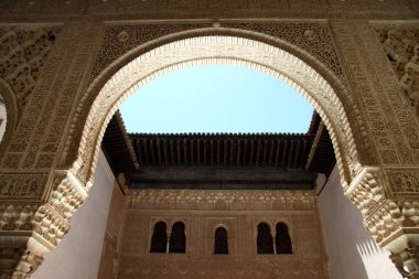 Granada, İspanya - 16 Temmuz 2011: Granada'da Alhambra Nasrid sarayında bina Mexuar, Fragmet