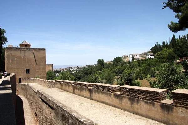 Granada Espanha Julho 2011 Antigas Muralhas Fortaleza Alcazaba Alhambra Granada — Fotografia de Stock