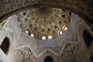 Granada, İspanya - 16 Temmuz 2011: içinde mimari ve Granada'da Alhambra Park kompleksi