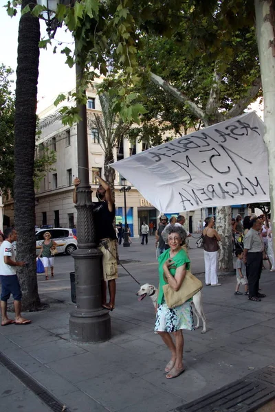 西班牙塞维利亚 塞维利亚居民正在为支持公共交通的集会做准备 — 图库照片
