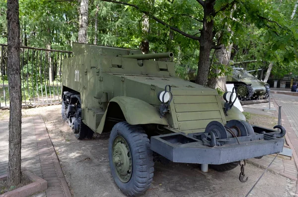 Artilharia autopropulsada americana SU-57 no Museu de equipamentos militares na colina Poklonnaya em Moscou — Fotografia de Stock