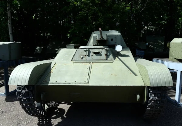 Tanque ligero soviético T-60 en el Museo de equipamiento militar en la colina de Poklonnaya en Moscú —  Fotos de Stock