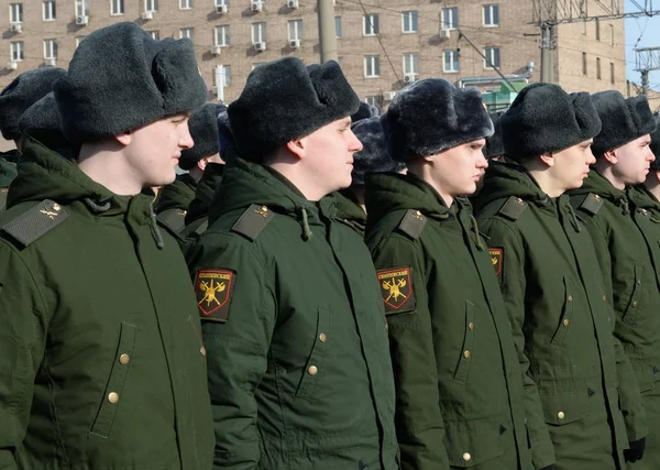 모스크바에서 카잔 역 Semenov 연대의 군인 — 스톡 사진