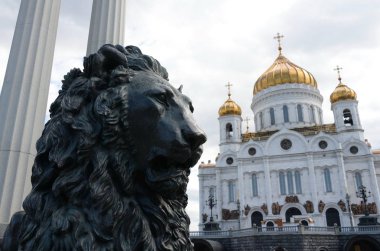  Anıtın Moskova'da Alexander II aslan bir parçanın bronz heykel