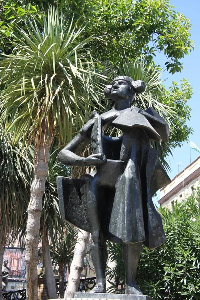 Monumento al torero Juan Belmonte en Sevilla — Foto de Stock