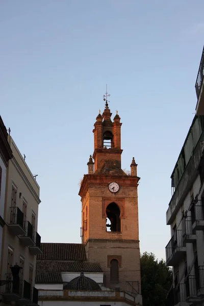 Igreja antiga no centro de Sevilha — Fotografia de Stock