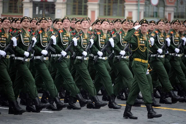 러시아 모스크바 2019년 제27대 경비병들이 승리의 기념하기 광장에서 열리는 퍼레이드 — 스톡 사진
