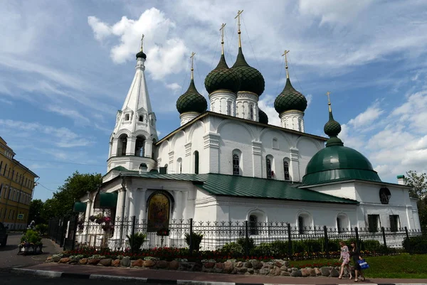 Church of Nikola Rublenogo built in 1695 in the historic center of Yaroslavl — Stock Photo, Image