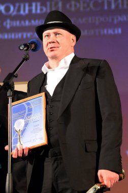   Rus tiyatro ve sinema oyuncusu, Televizyon sunucusu Vitaly Khaev