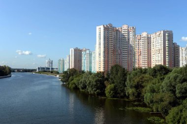 Krasnogorsk, Rusya - 17 Ağustos 2018:Binalar Pavshinskaya taşkın ovası Moskova bölgesinde Krasnogorsk şehrinin elit bölgesi