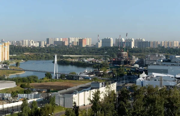 Vistas Pavshinskaya distrito de várzea da cidade de Krasnogorsk na região de Moscou — Fotografia de Stock