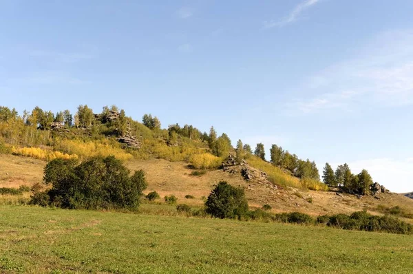 Úpatí pohoří Altai. Západní Sibiř. Rusko — Stock fotografie