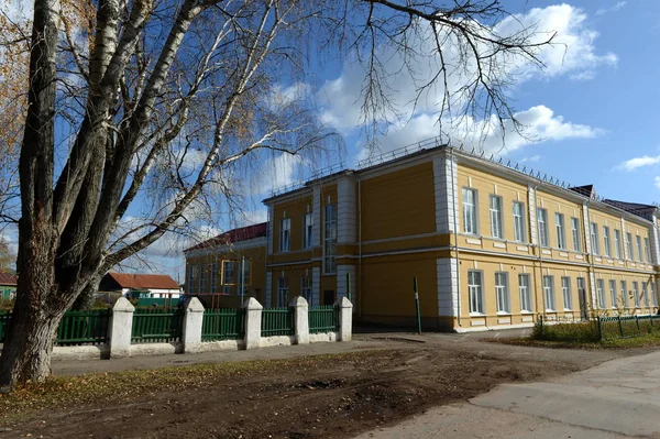 Escuela secundaria 1 en la ciudad de Ryazhsk. Región de Riazán — Foto de Stock