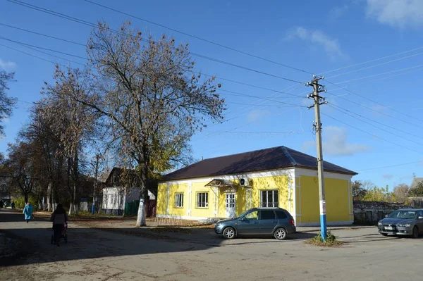 Mataffär "Antarex" på Karl Marx Street i staden Ryazhsk, Ryazan Region — Stockfoto