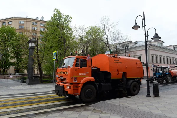 Mosca Russia Maggio 2020 Servizi Stradali Della Città Disinfettano Strade — Foto Stock