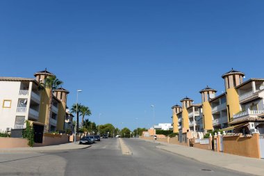 ORIHUELA, COSTA BLANCA, SPAIN - 21 Eylül 2018: Orihuela 'daki Costa Blanca' da ikametgah. İspanya