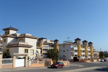 ORIHUELA, COSTA BLANCA, SPAIN - 21 Eylül 2018: Orihuela 'daki Costa Blanca' da ikametgah. İspanya