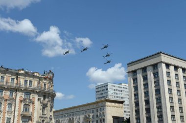 MOSCOW, RUSSIA - 24 Haziran 2020: Bir grup Mi-28N 