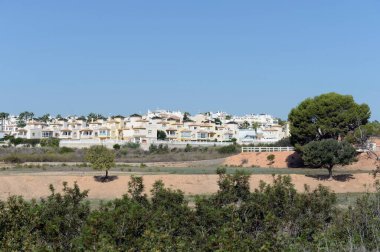 ORIHUELA, COSTA BLANCA, SPAIN - 21 Eylül 2018: Orihuela 'daki Costa Blanca' da ikametgah. İspanya