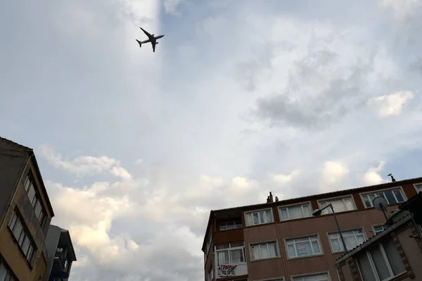 イスタンブール トルコ 2019年11月4日 イスタンブール上空の旅客航空会社 トルコ — ストック写真