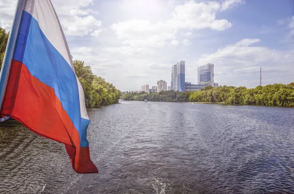 Russian Flag Ship Views City Moscow Russia — Stock Photo, Image