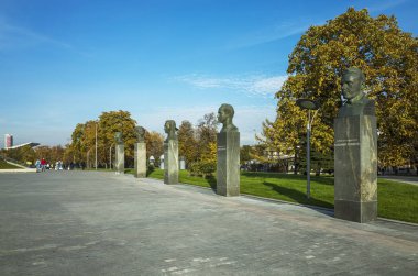 Moskova, Rusya - 14 Ekim 2018: anıtlar için uzay bilimleri, astronotlar sokak kahramanları