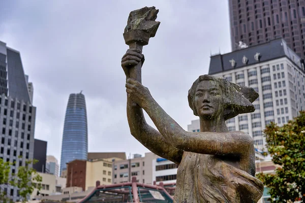 San Francisco California Usa May 2018 City Statue Woman Torch — Stock Photo, Image