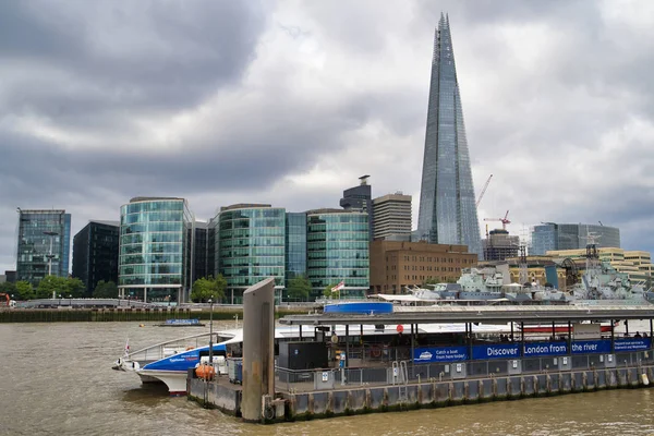 Londres Reino Unido Setembro 2018 Vista Thames Embankment Com Edifícios — Fotografia de Stock