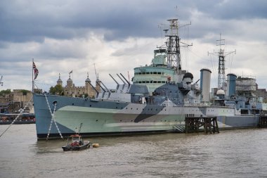 Londra, İngiltere - 9 Eylül 2018: Askeri Cruiser Belfast (Hms Belfast) on Thames Londra'nın çok merkezi demirleyen İngiliz filosunun gururu olduğunu