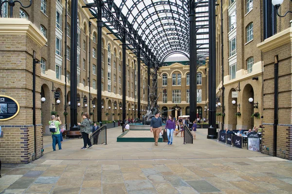 London Storbritannien September 2018 Navigatorer Skulptur David Kempton Hays Galleria — Stockfoto