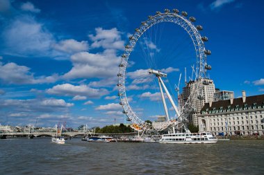 Londra, İngiltere - 9 Eylül 2018: dönme dolap - London Eye, Lambeth bölgesinde Thames Nehrinin güney kıyısında yer alan. Avrupa ve bir dünyanın en büyük dünyanın.