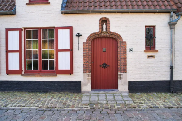 Bruges Belgium February 2019 Historic House Shutters Windows Statuette Doors — Stock Photo, Image