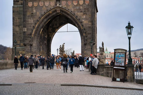 Praga Repubblica Ceca Marzo 2019 Ponte Carlo Sul Fiume Moldava — Foto Stock