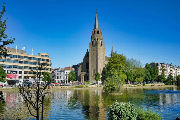 Bruxelas Bélgica Maio 2018 Igreja Santa Cruz Flagey Construindo Longo — Fotografia de Stock
