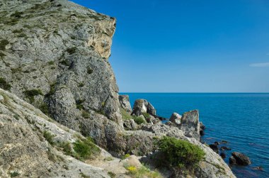 Karadeniz 'in kenarında dağ yolu. Cape alchak, Kırım Cumhuriyeti