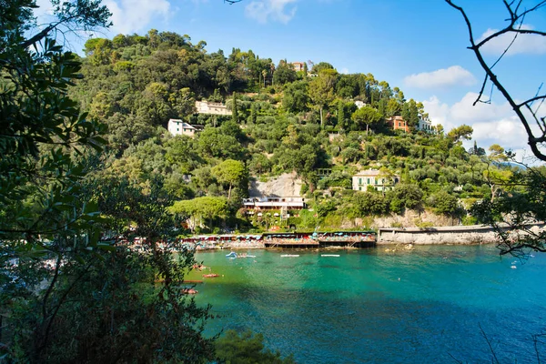 Paraggi Liguria Włochy Sierpnia 2019 Piaszczysta Plaża Paraggi Pomiędzy Rapallo — Zdjęcie stockowe