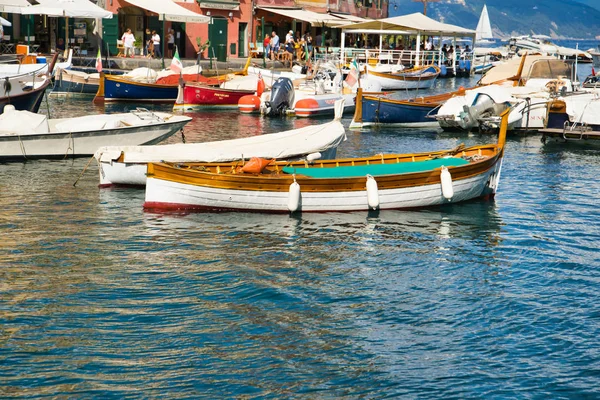 Portofino Italië Augustus 2019 Aangemeerd Boten Het Water Portofino Harbor — Stockfoto