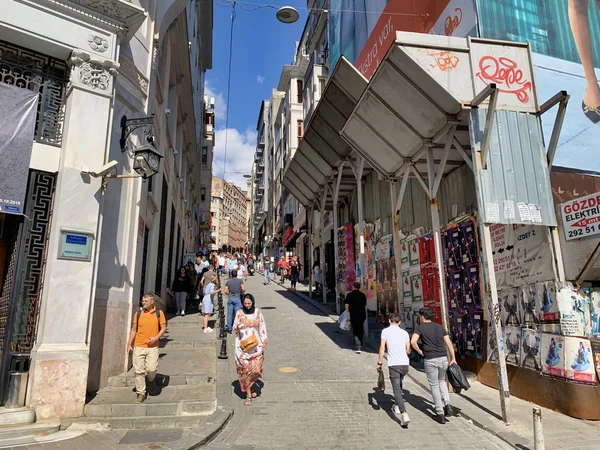 Estambul Turquía Septiembre 2019 Calle Comercial Estambul Expositores Exteriores Con — Foto de Stock