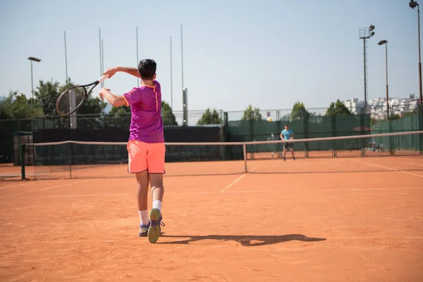 Unga Tennisspelare Spelar Forehand — Stockfoto